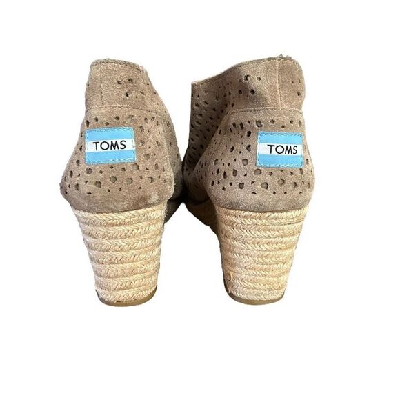 Toms Moroccan Taupe Suede Cutout Eyelets Lace Up Espadrille Wedge Heel Size 9 - Picture 7 of 9